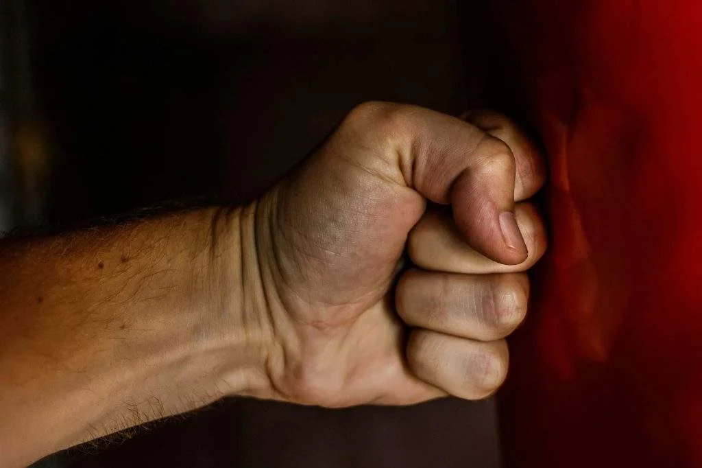 La ira, lo que Jesús nos enseña sobre ella en Mateo 5: 21-26